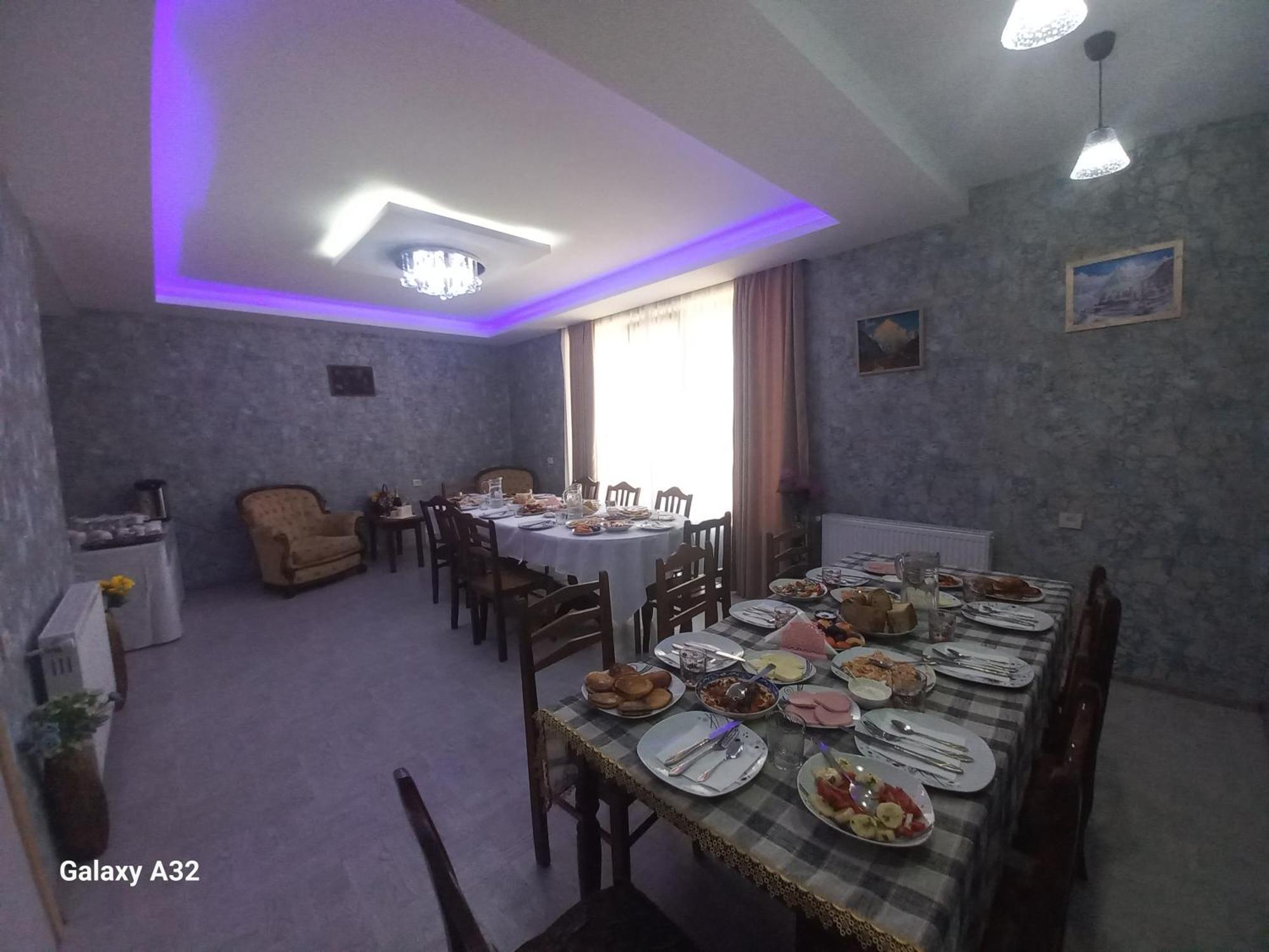 Ninama Hotel Mestia Exterior photo