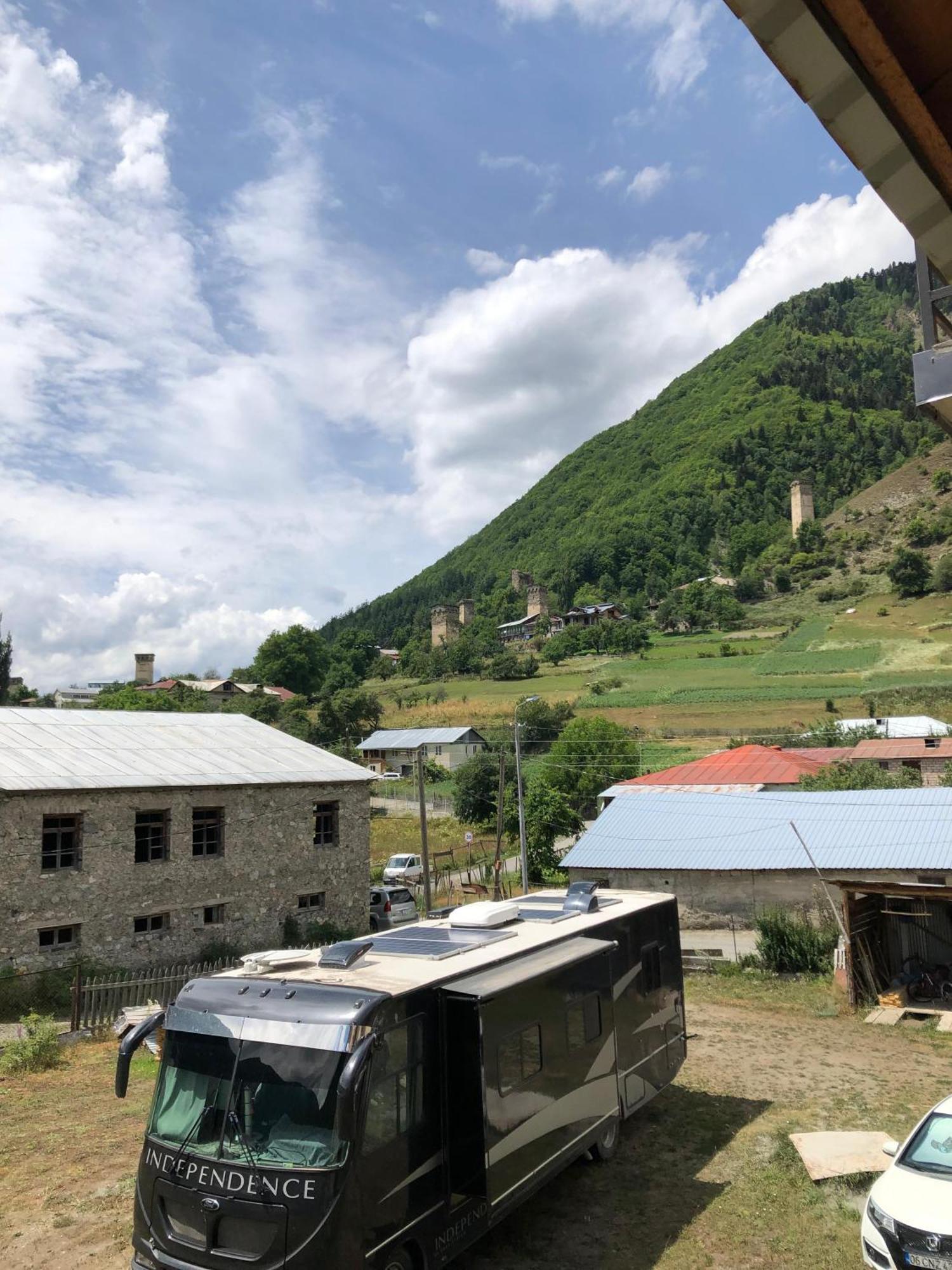 Ninama Hotel Mestia Exterior photo